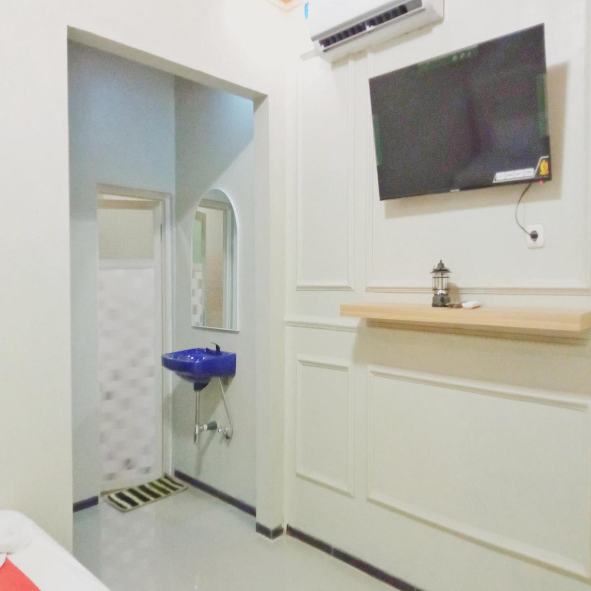 Rifal Inn Mitra Reddoorz 테갈 외부 사진
