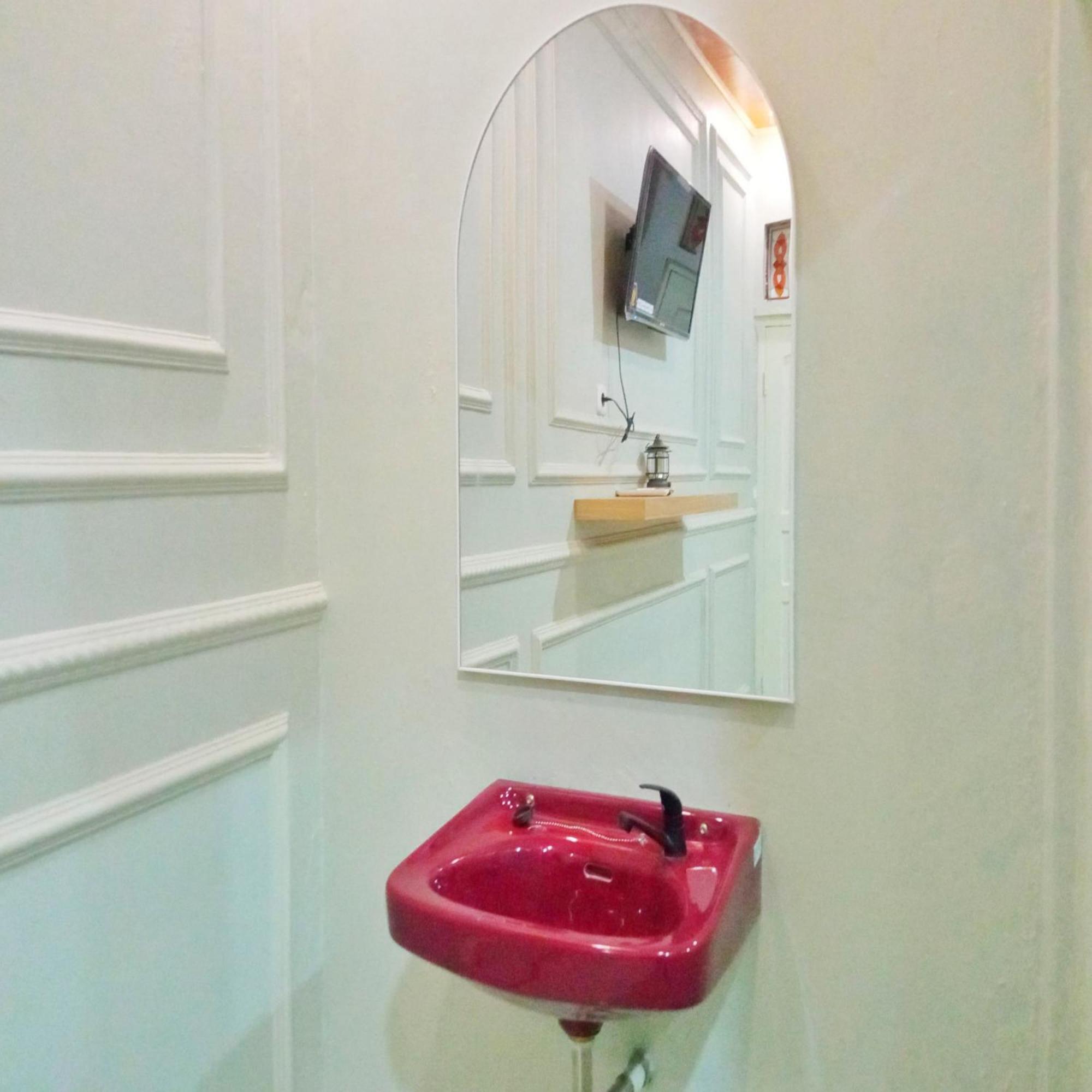 Rifal Inn Mitra Reddoorz 테갈 외부 사진