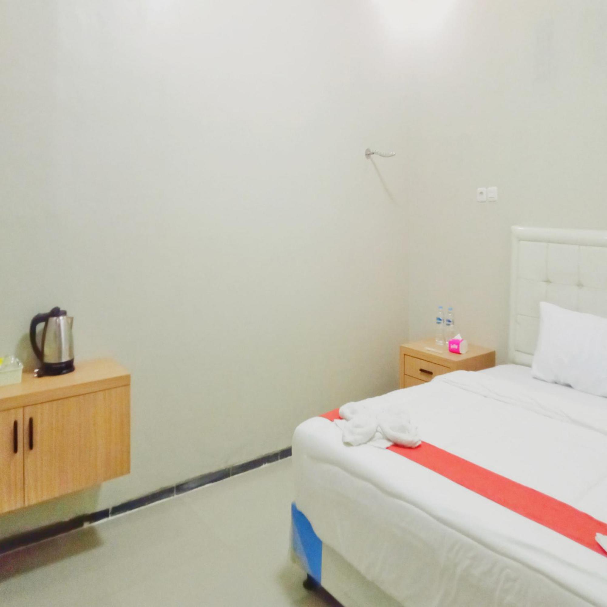 Rifal Inn Mitra Reddoorz 테갈 외부 사진